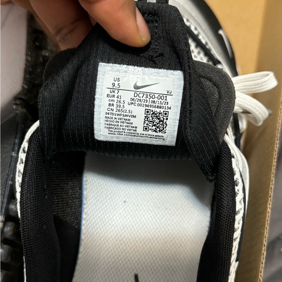 Nike sneakers - Picture 2 of 6